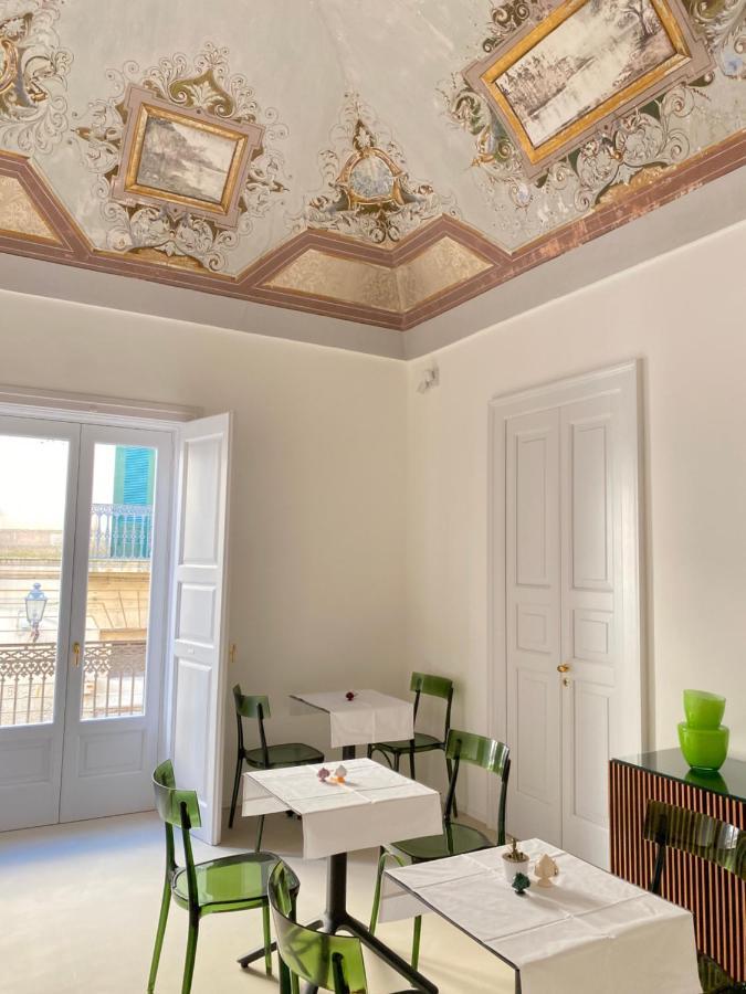 Palazzo Garibaldi - Luxury Suites กาลาตีนา ภายนอก รูปภาพ