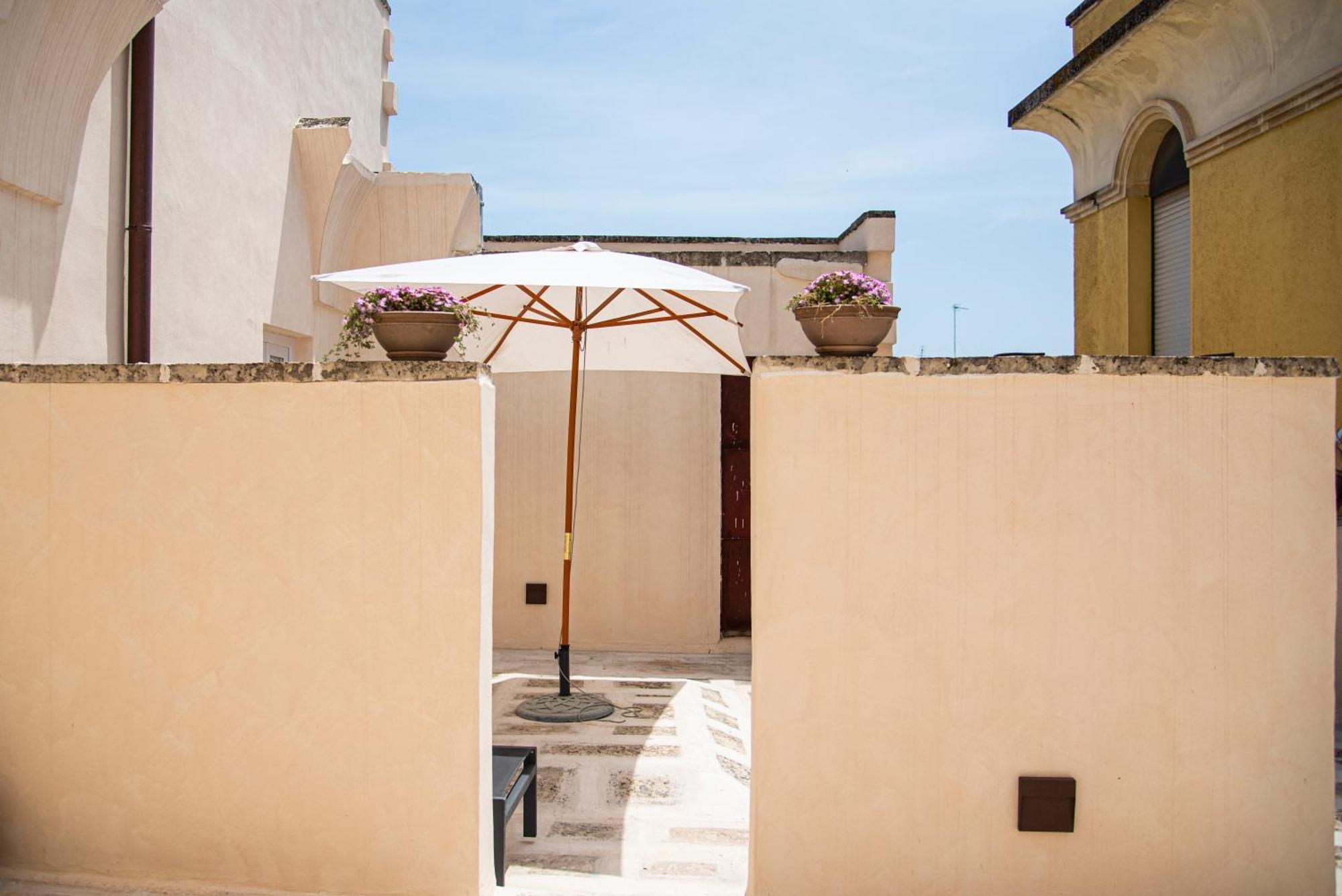 Palazzo Garibaldi - Luxury Suites กาลาตีนา ห้อง รูปภาพ