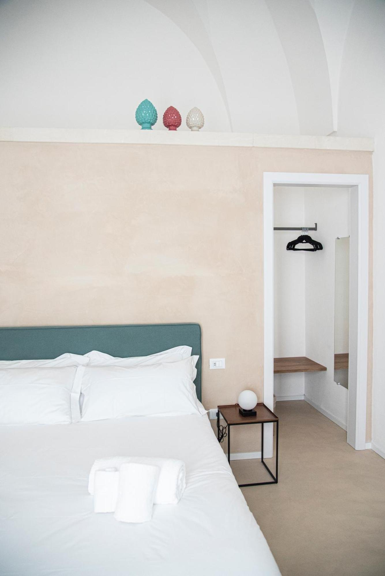 Palazzo Garibaldi - Luxury Suites กาลาตีนา ห้อง รูปภาพ